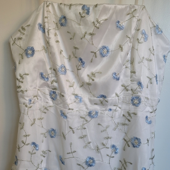 Storia Floral Embroidered Dress Size Large - Picture 5 of 8